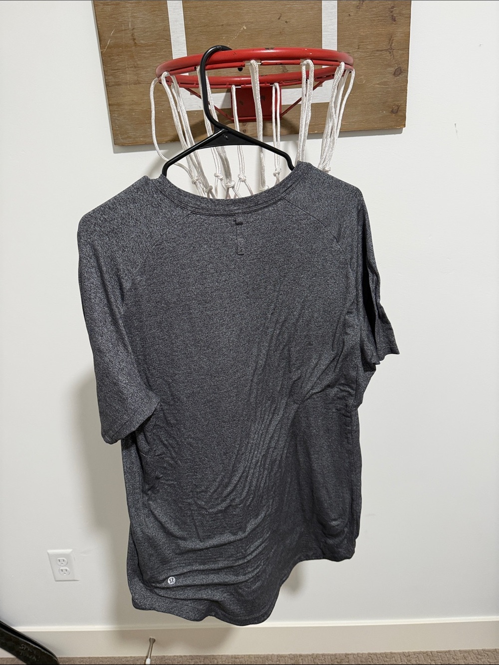 lululemon athletica Men's Short Sleeve Crew Shirt - Charcoal - Picture 2 of 2